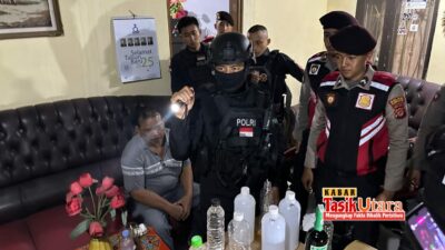Polres Tasikmalaya Kota Gelar Patroli Gabungan, Amankan Ratusan Botol Miras di Bungursari